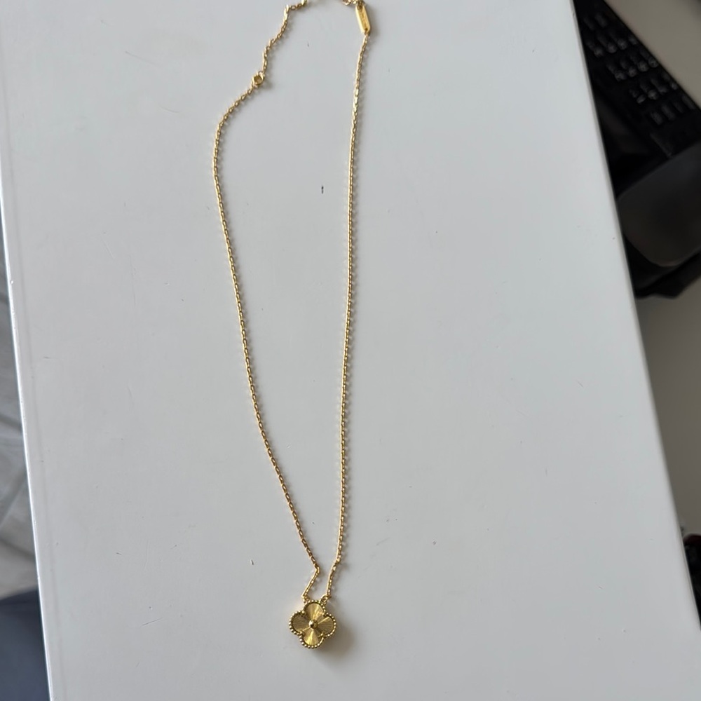 Gold Clover Pendant Necklace